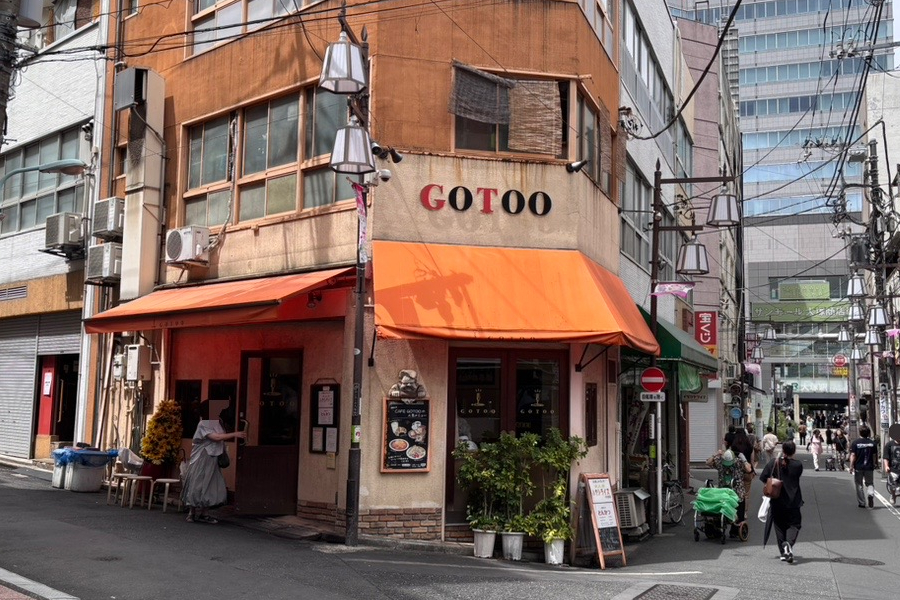店の外観