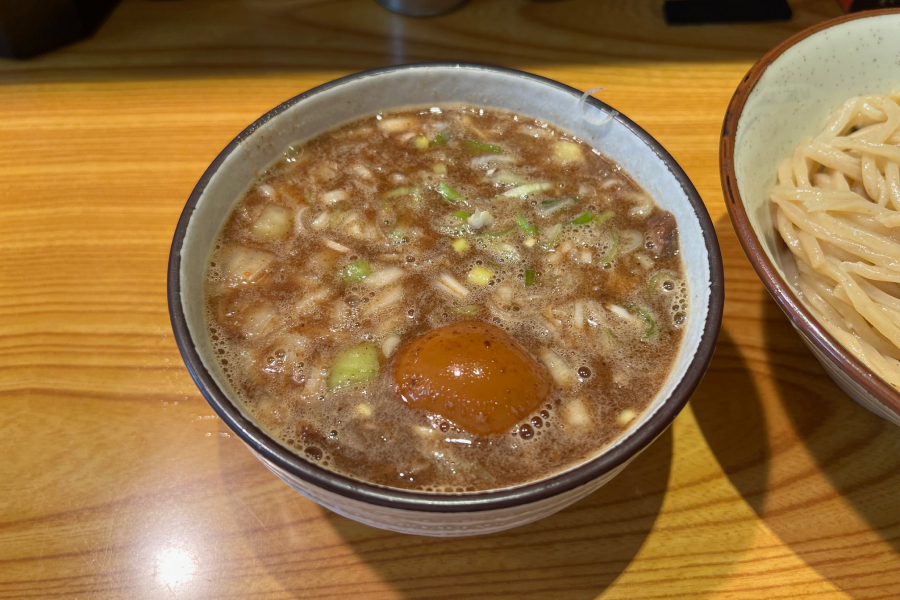 つけ汁のアップの写真