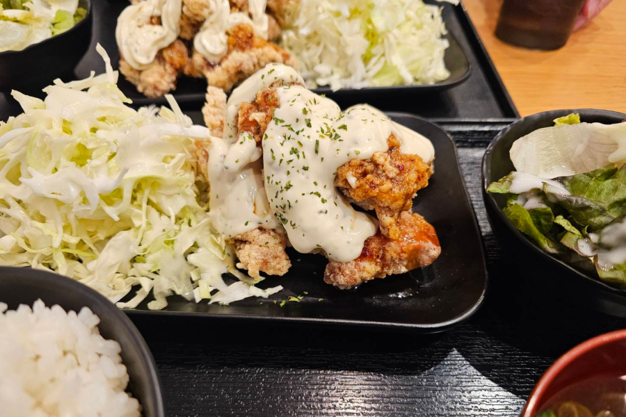『鶏屋のチキン南蛮定食』アップ。