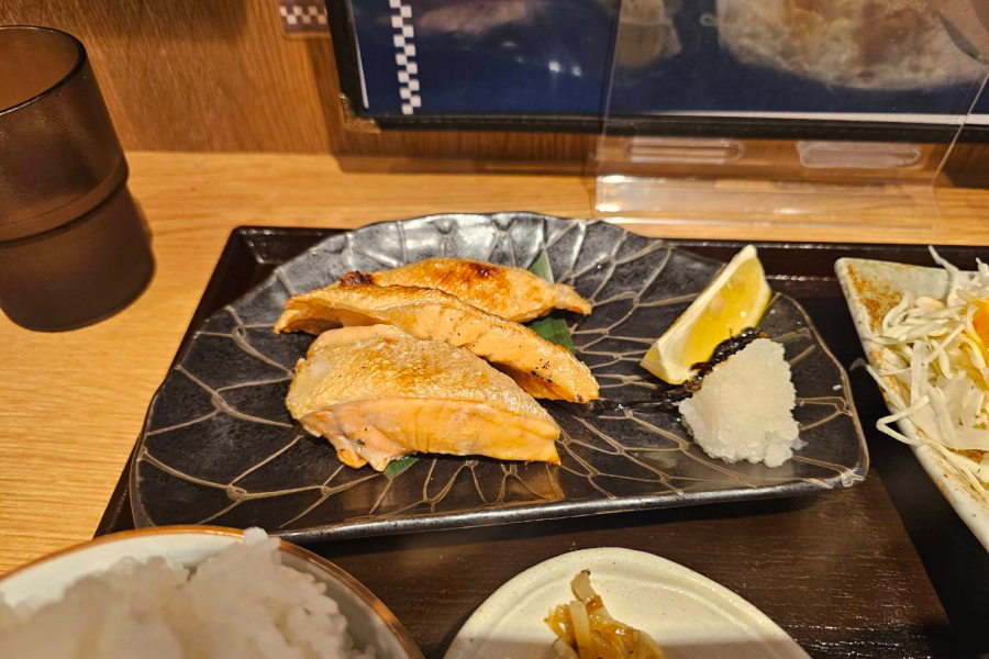 銀鮭塩焼きのアップ。