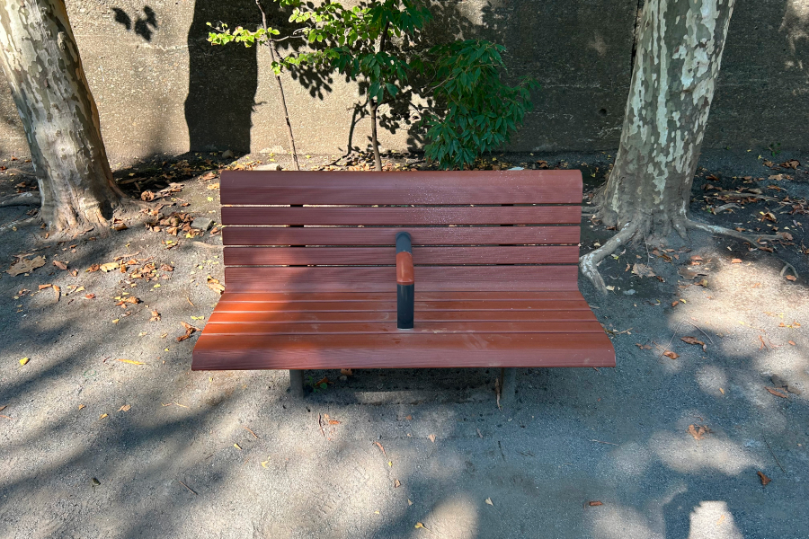 ベンチ