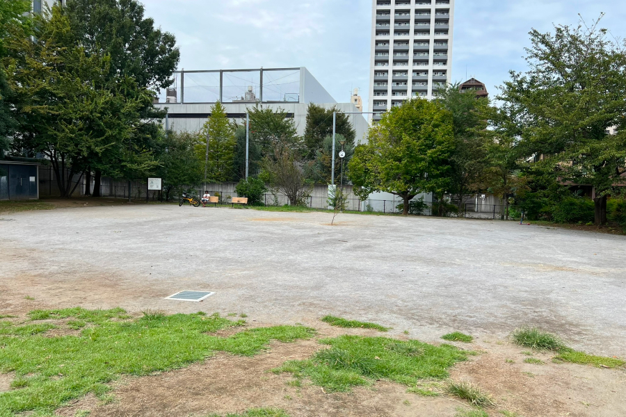 上池袋東公園の広場