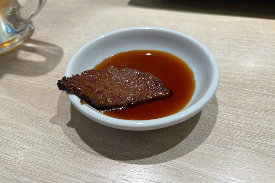 タレにつけたハラミ