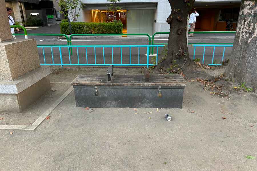 ベンチ