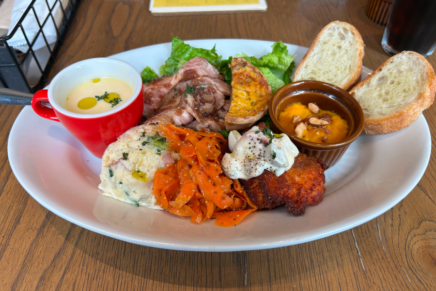 これが「8days Deli lunch」。