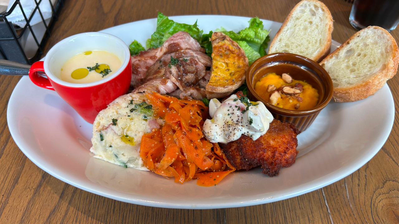 8days Deli Lunch。