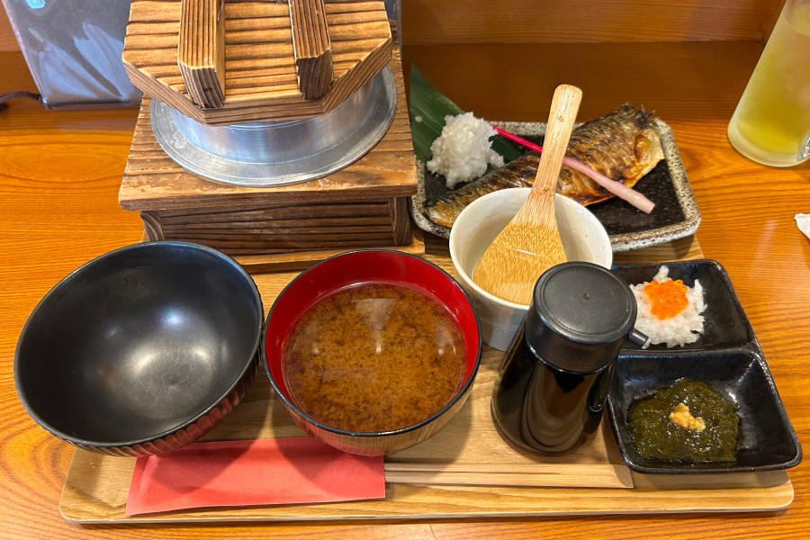 塩鯖焼き定食。