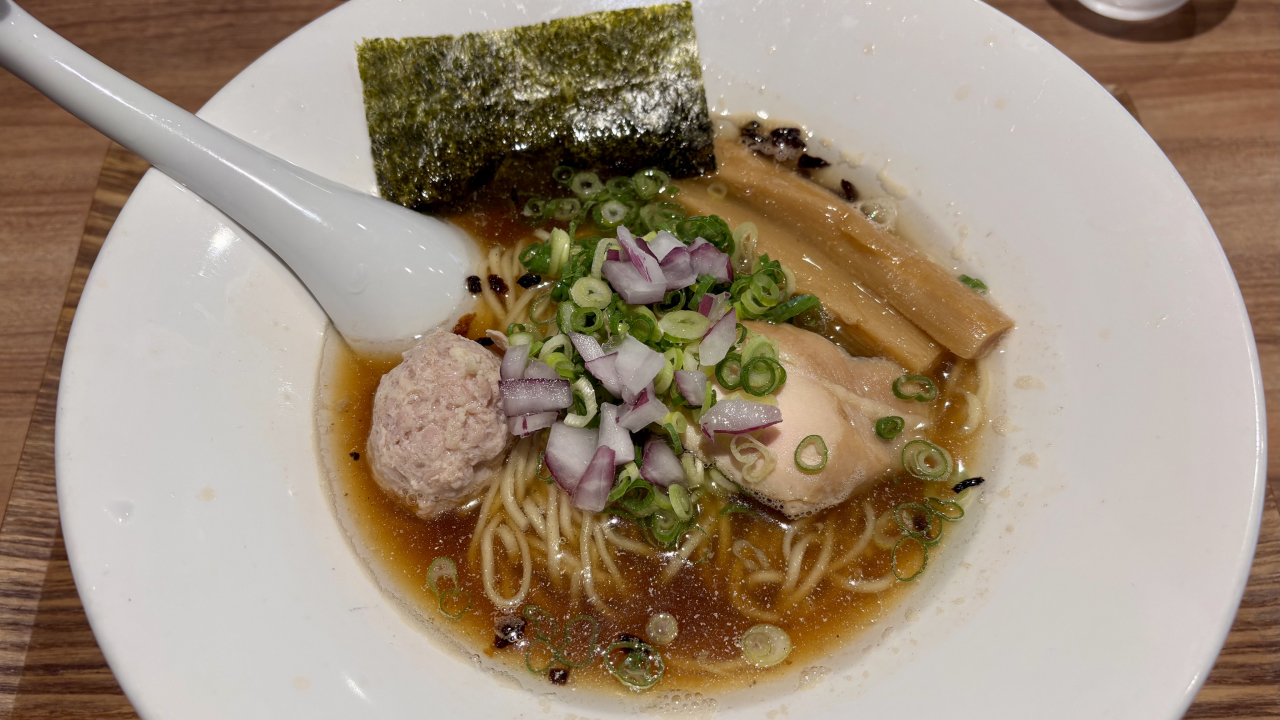 『Nii』の「朝らぁ麺」の写真。