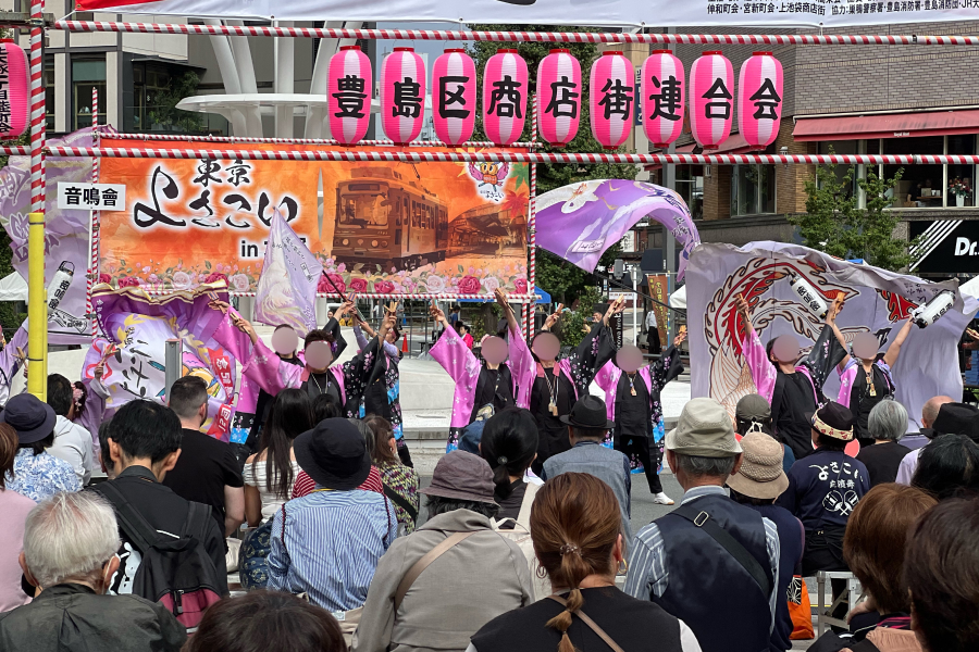 第26回東京よさこいの、「音鳴會」の演技の様子