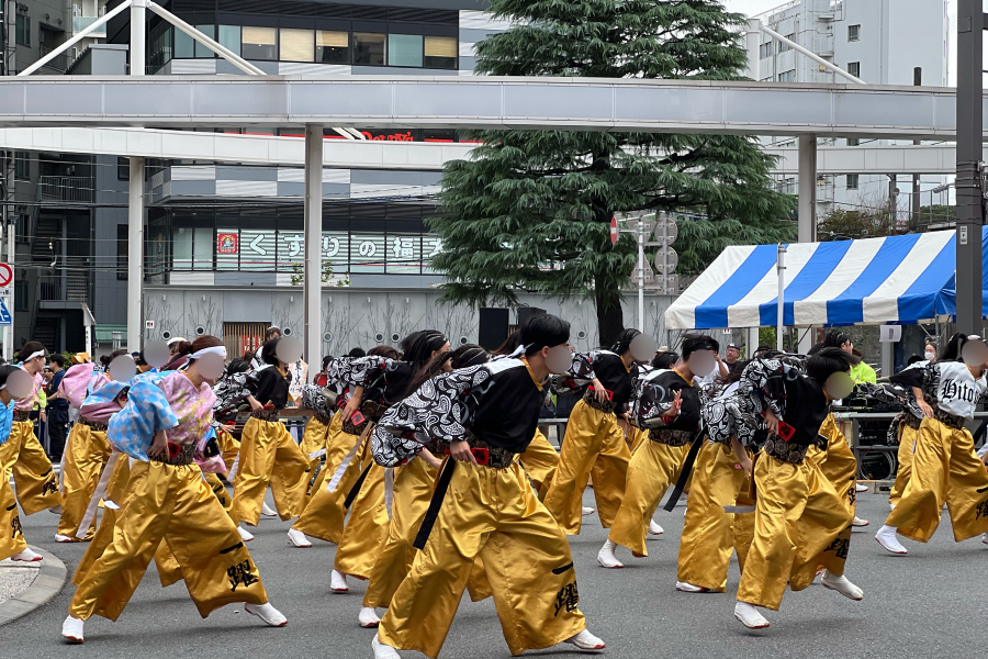 第26回東京よさこいの、「一躍」の演技の様子