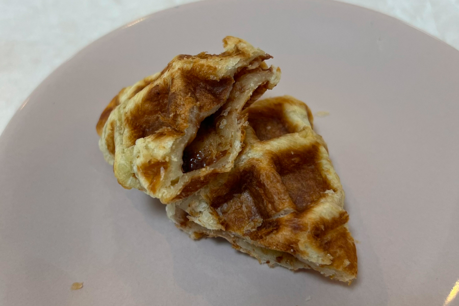 『GODIVA GO!』のミルクチョコレートクロッフル