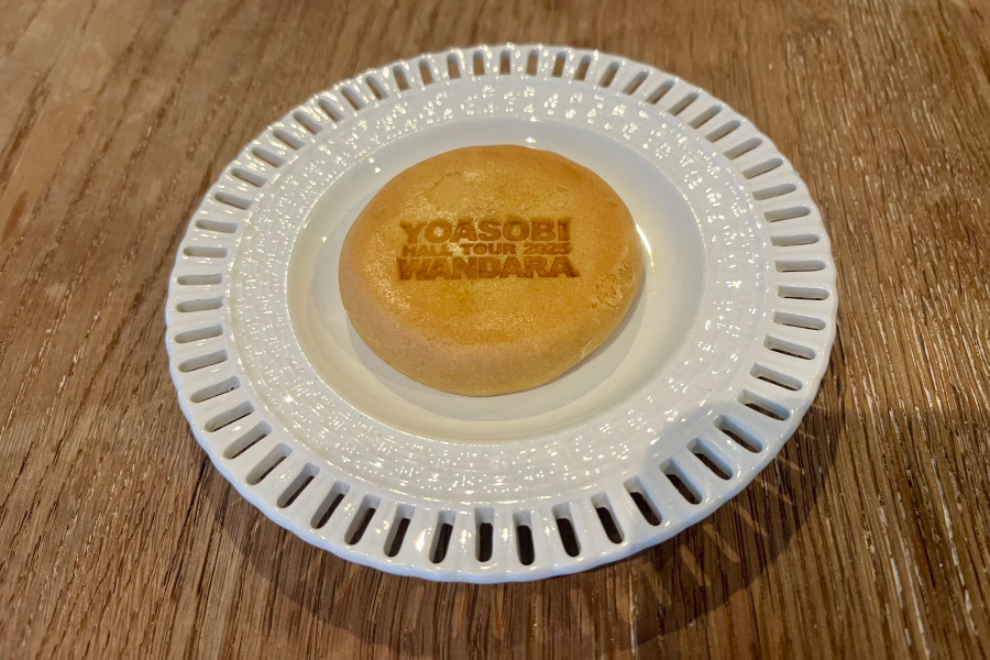 お皿に盛った嘉永餅。