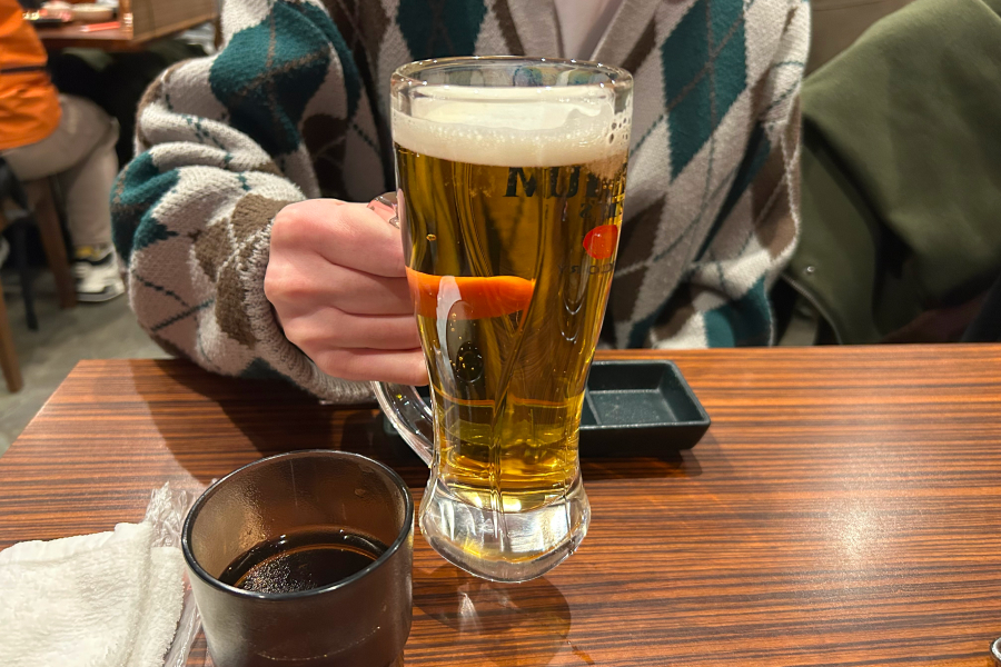 昼からビール。