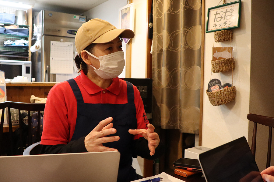 働くことに対するモチベーションを語る。