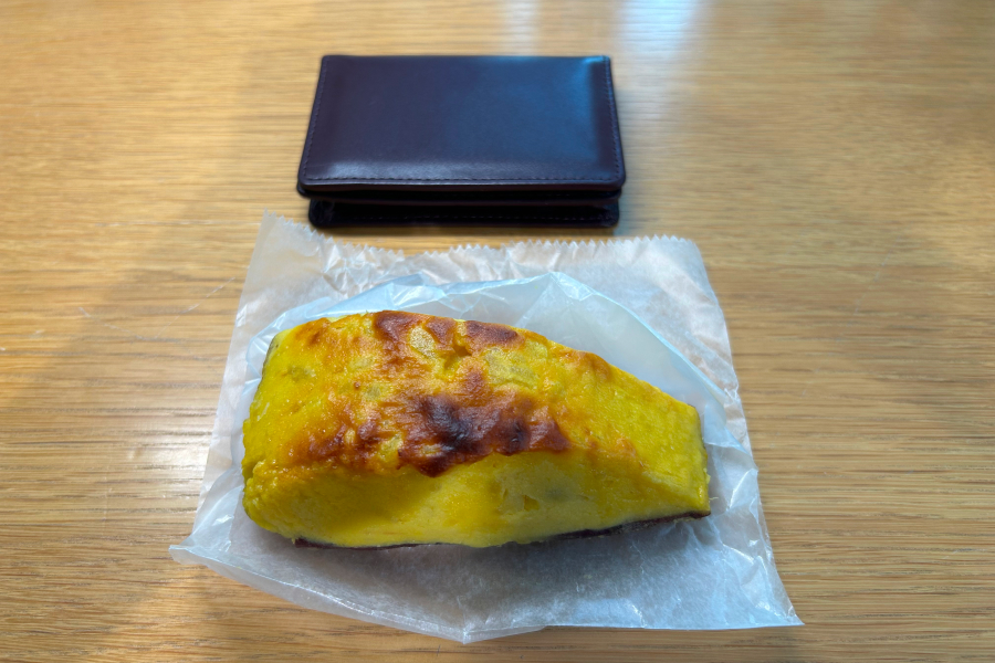 名刺入れと比べてみた。