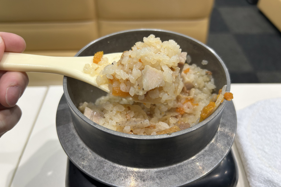 具沢山の釜飯。